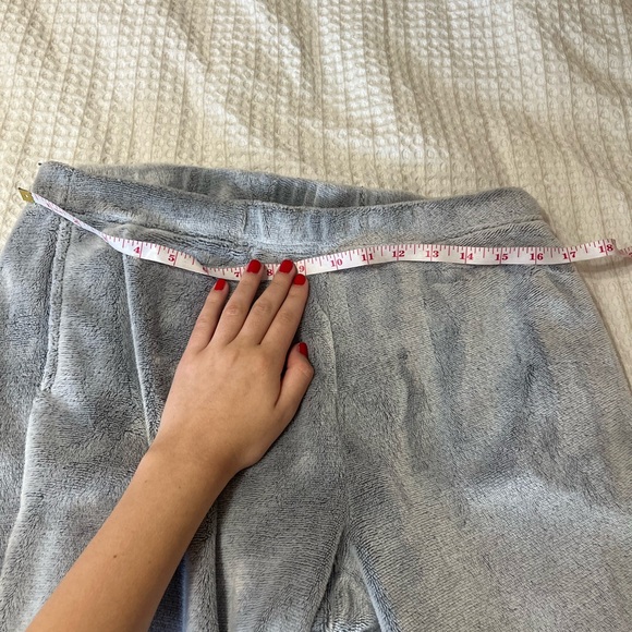 Joyspun Women’s Penguin Plush Hooded Top and Pants 2 Piece Pajama Set Medium - Picture 13 of 14